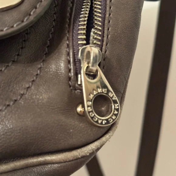 Marc by Marc Jacobs - Petal to the Metal Natasha Bird Leather Crossbody Bag - Picture 5 of 12